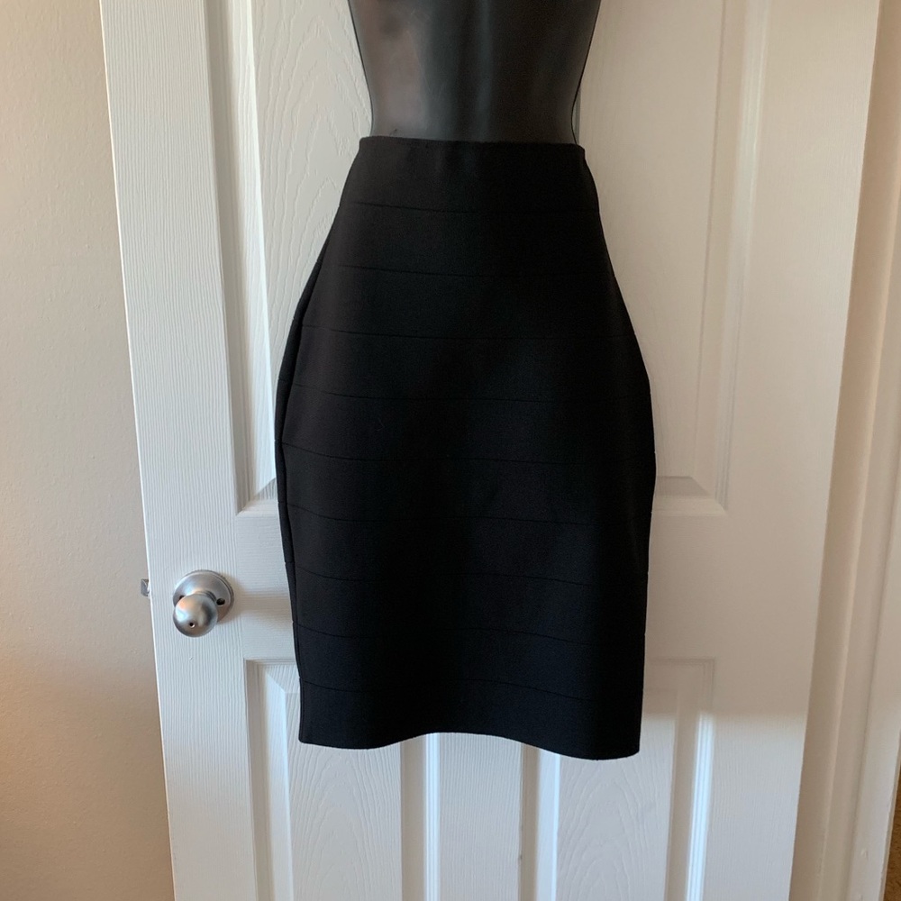 Black ribbed stretch pencil skirt